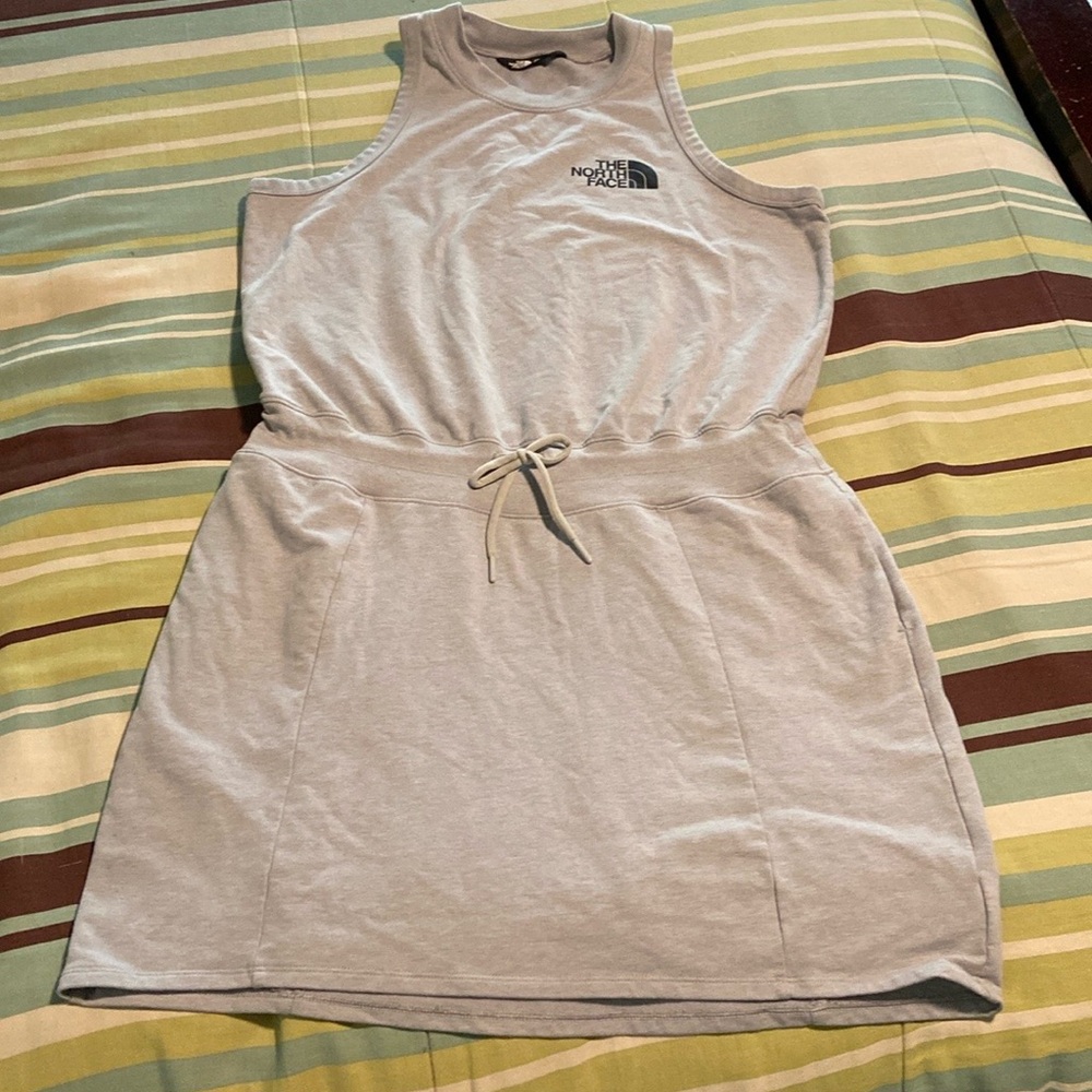 Pullover Athletic Dress by The NorthFace Brand.  EUC! - Picture 4 of 16